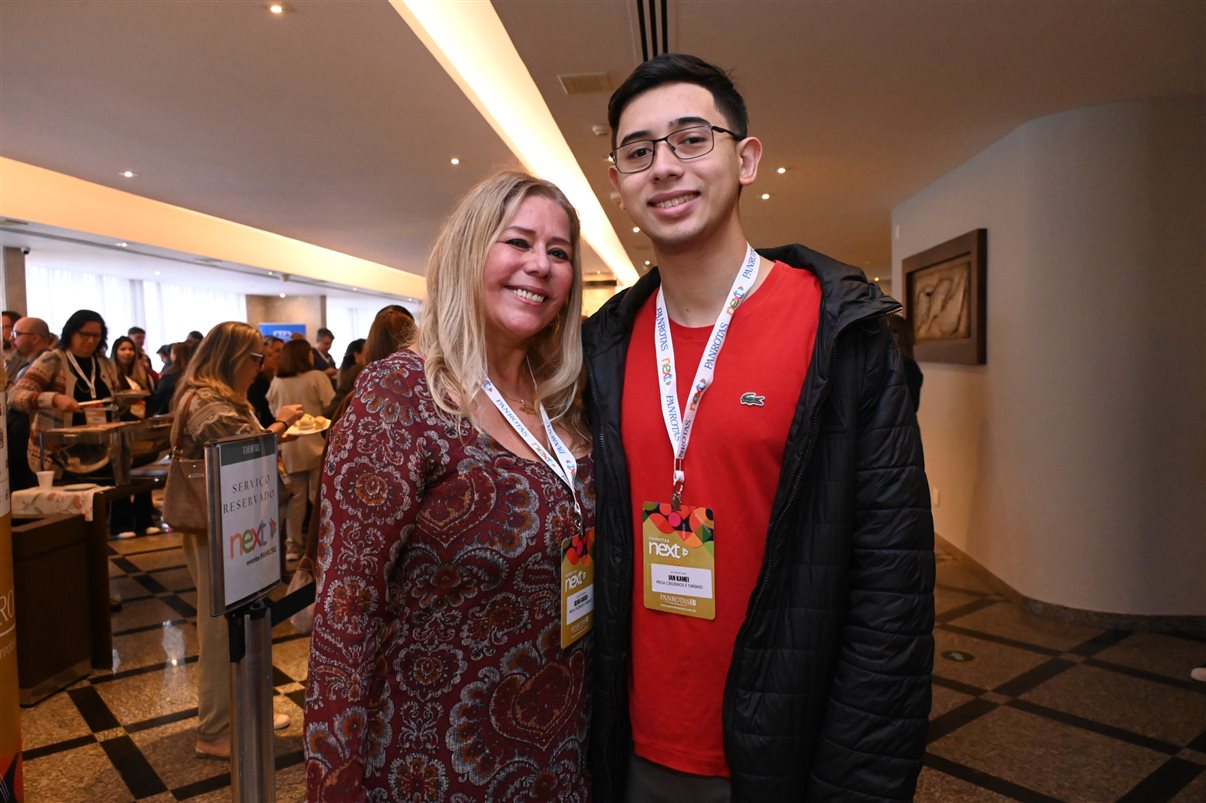 Silvia Teixeira, da Todos Em Orlando