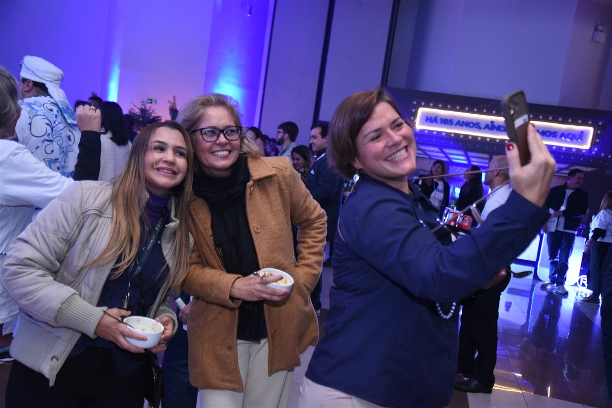Luana Vianna, Juliana Loureiro e Patrícia Pacheco, da Abreu