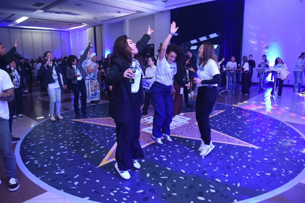 Luana Vianna, Juliana Loureiro e Patrícia Pacheco, da Abreu