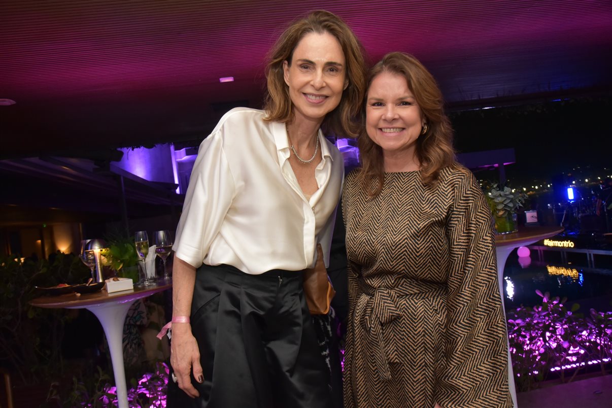 Netto Moreira, do Fairmont, entre Luiz Strauss e Tereza Romeiro, da Promotional Travel