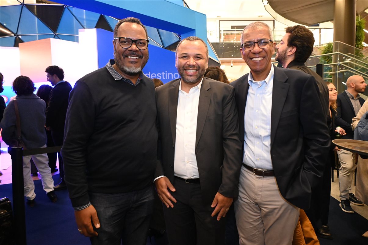 Convidados chegam na ação imersiva da KLM no Shopping Villa Lobos