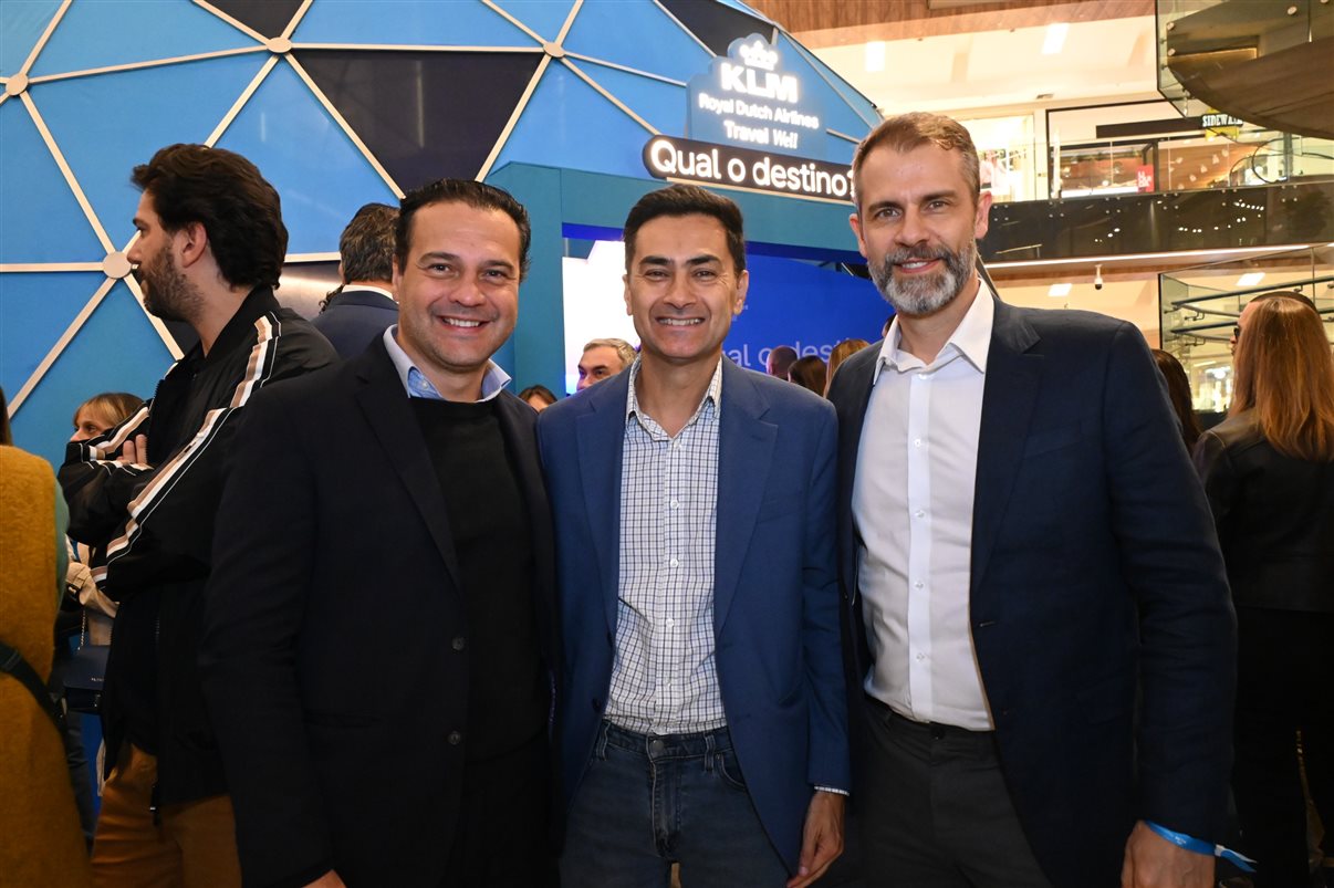 Convidados chegam na ação imersiva da KLM no Shopping Villa Lobos