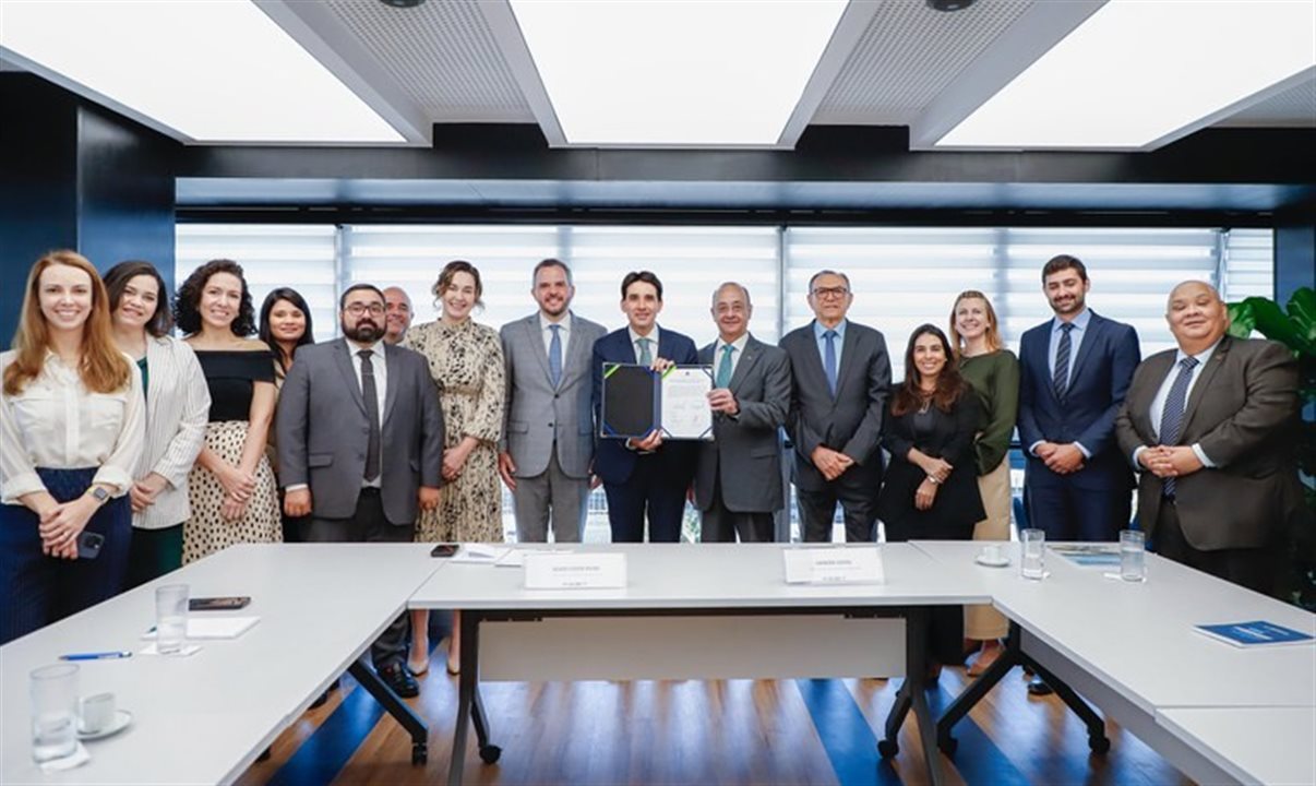 Ministério irá promover espaços temáticos dedicados a portos e aviação na COP30