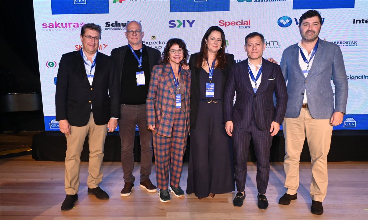 Tiago Raiano, Ricardo Roman Jr, Danielle Roman, Claudia Bagna, Marcelo Capdevila e Carlos Baptista, do Grupo GEA