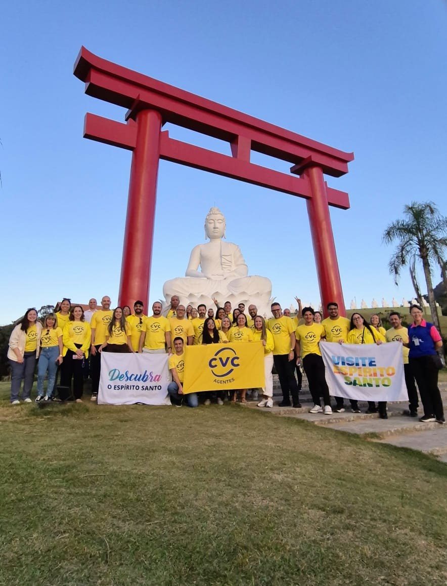Participantes do evento em praia do Espírito Santo