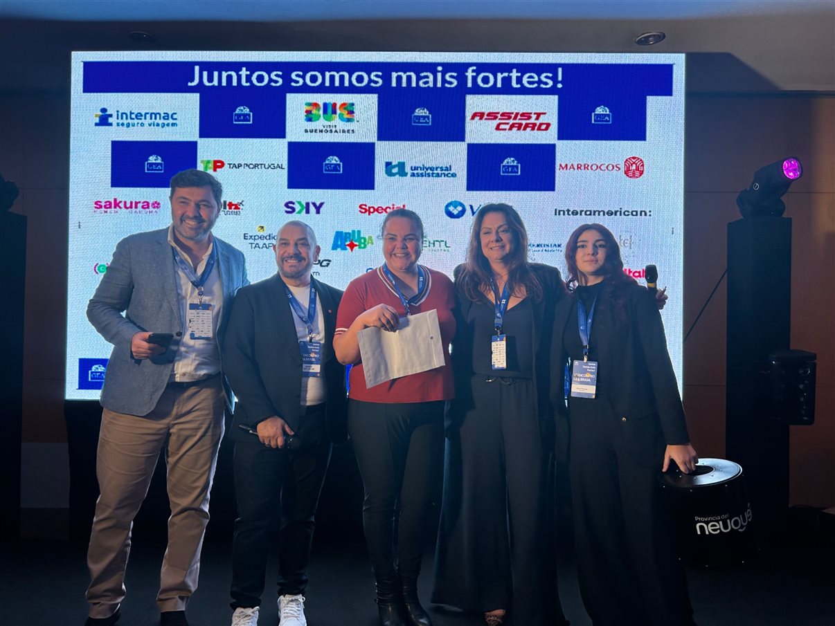 Tainara Dini, da Sakura, e Claudia Bagna, do GEA Brasil 