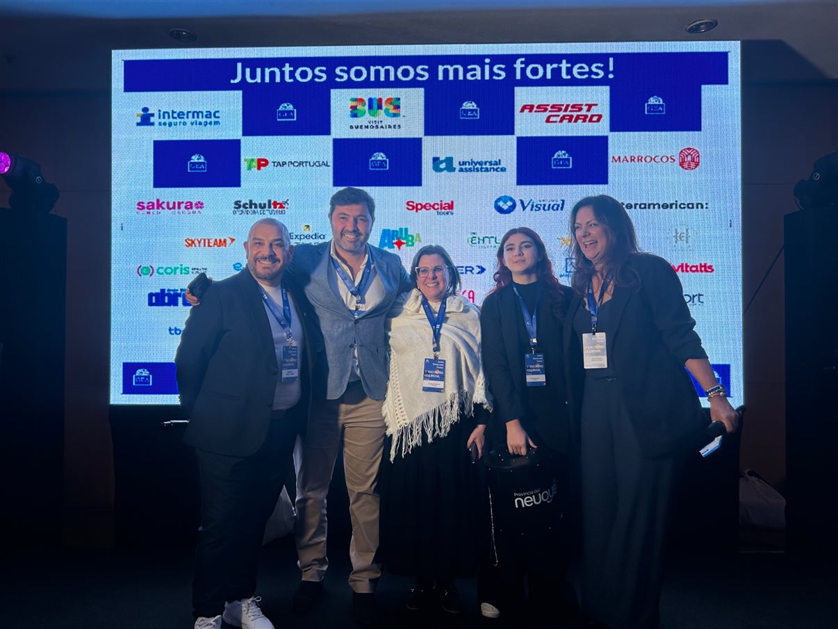 Tainara Dini, da Sakura, e Claudia Bagna, do GEA Brasil 
