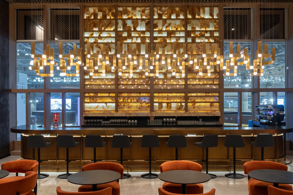 Novo lounge vip da Latam no Aeroporto de Lima, no Peru