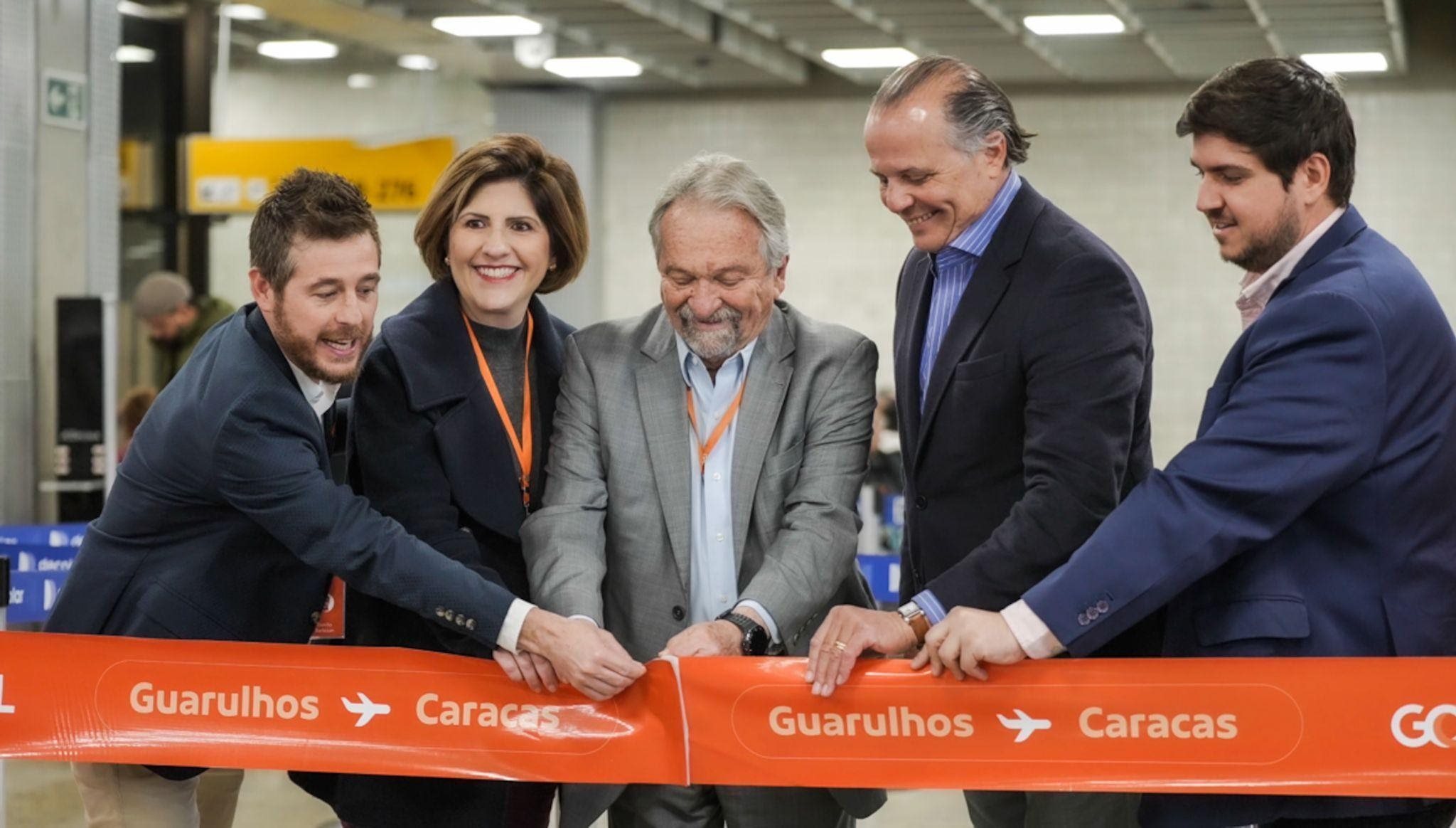 Cerimônia de inauguração do voo Guarulhos-Caracas pela Gol
