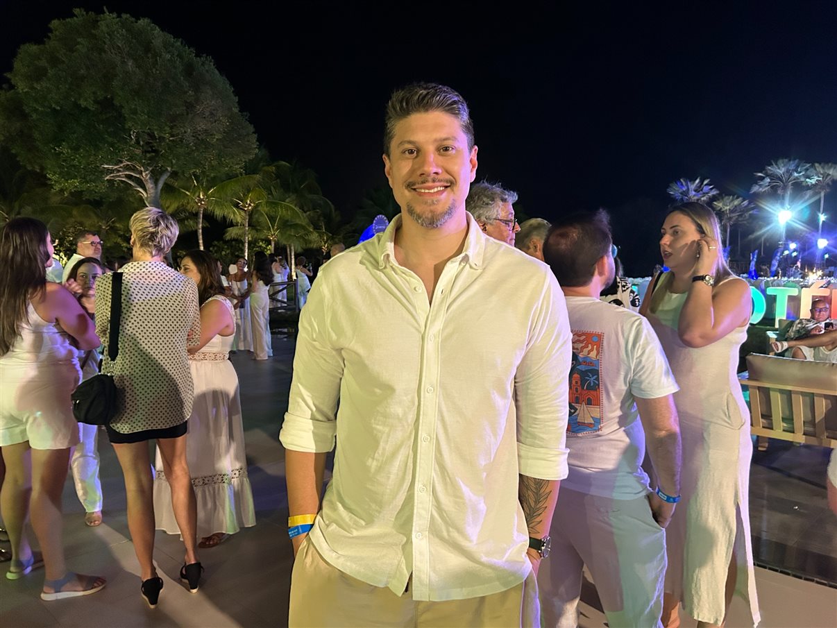 Arnaldo Franken, da Diversa, Lilian Santos, do Vila Galé Marés, Célio Fernandes, do Vila Galé Marés, Pedro Gramacho, da Setur-BA, e Vitor Bauab, da B2Live