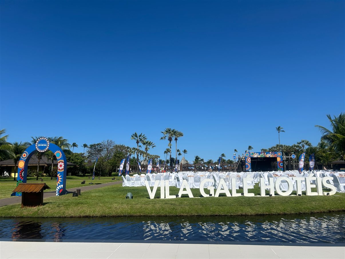 Arnaldo Franken, da Diversa, Lilian Santos, do Vila Galé Marés, Célio Fernandes, do Vila Galé Marés, Pedro Gramacho, da Setur-BA, e Vitor Bauab, da B2Live