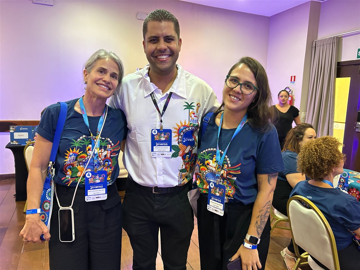 Adriana Fredericce com Julia Mendes, Kelly Souza e Simone Lourenço, da Diversa