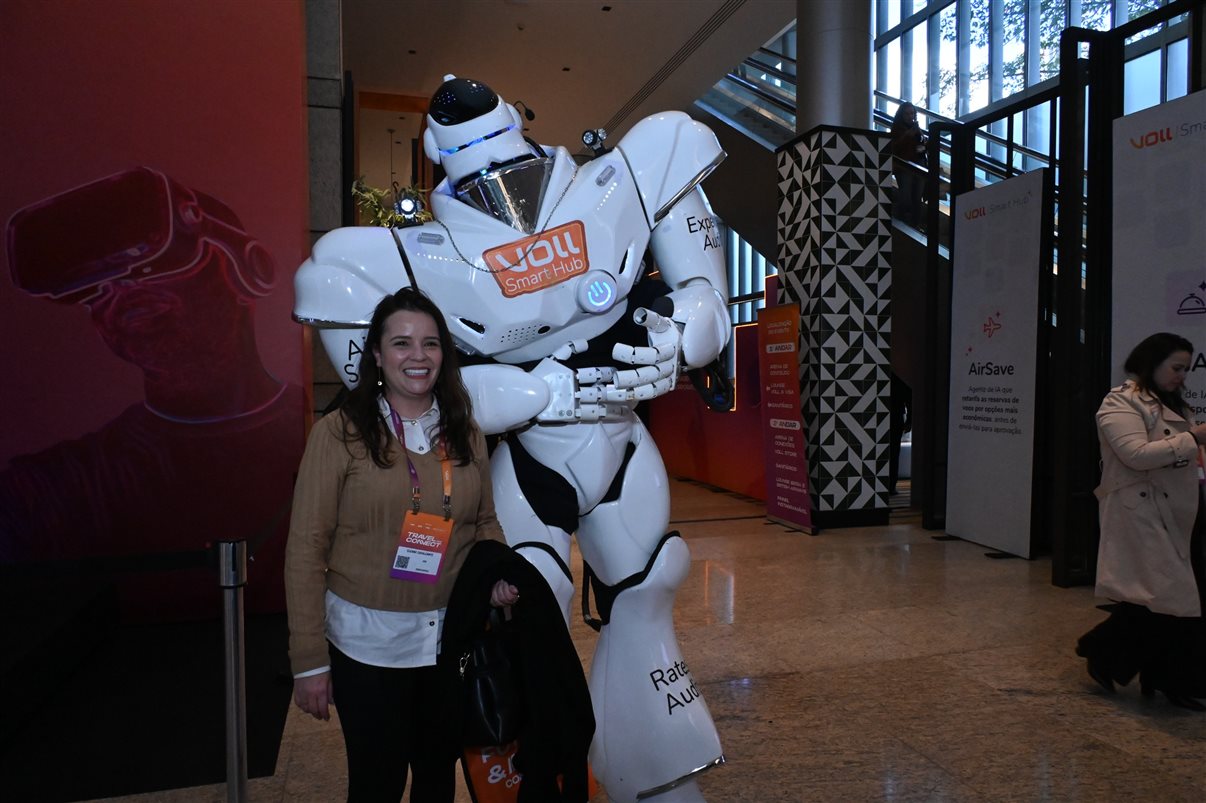 Nelson Guanabara, da Furk, com Vanessa Oliveira e Fran Souza, da VOLL