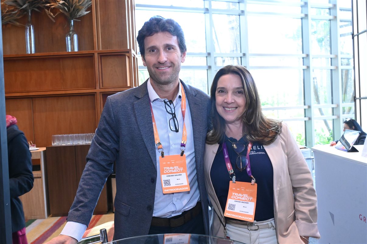 Nelson Guanabara, da Furk, com Vanessa Oliveira e Fran Souza, da VOLL