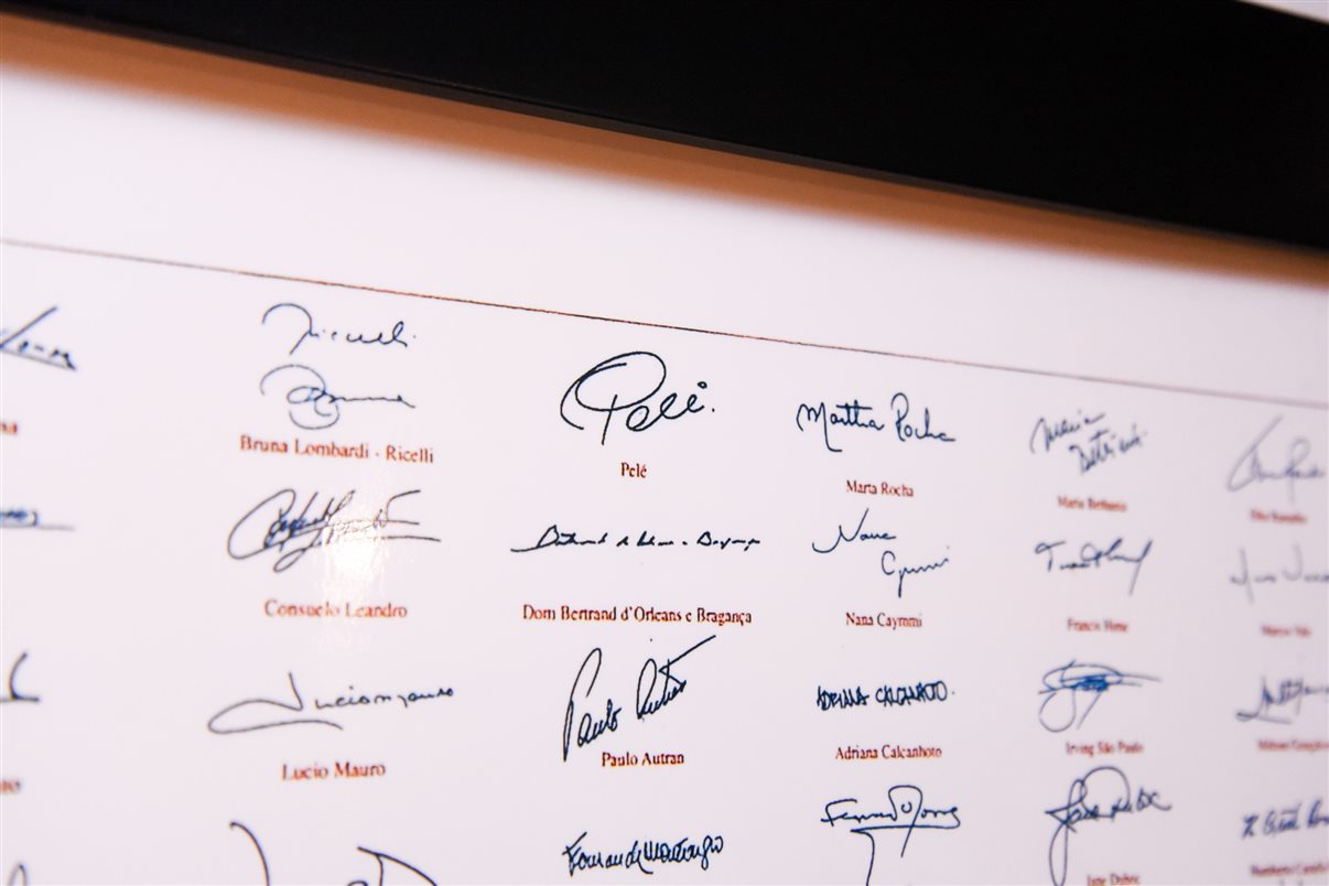 Em diversas áreas e salas do hotel há fotografias contando a história da Bahia e do próprio empreendimento