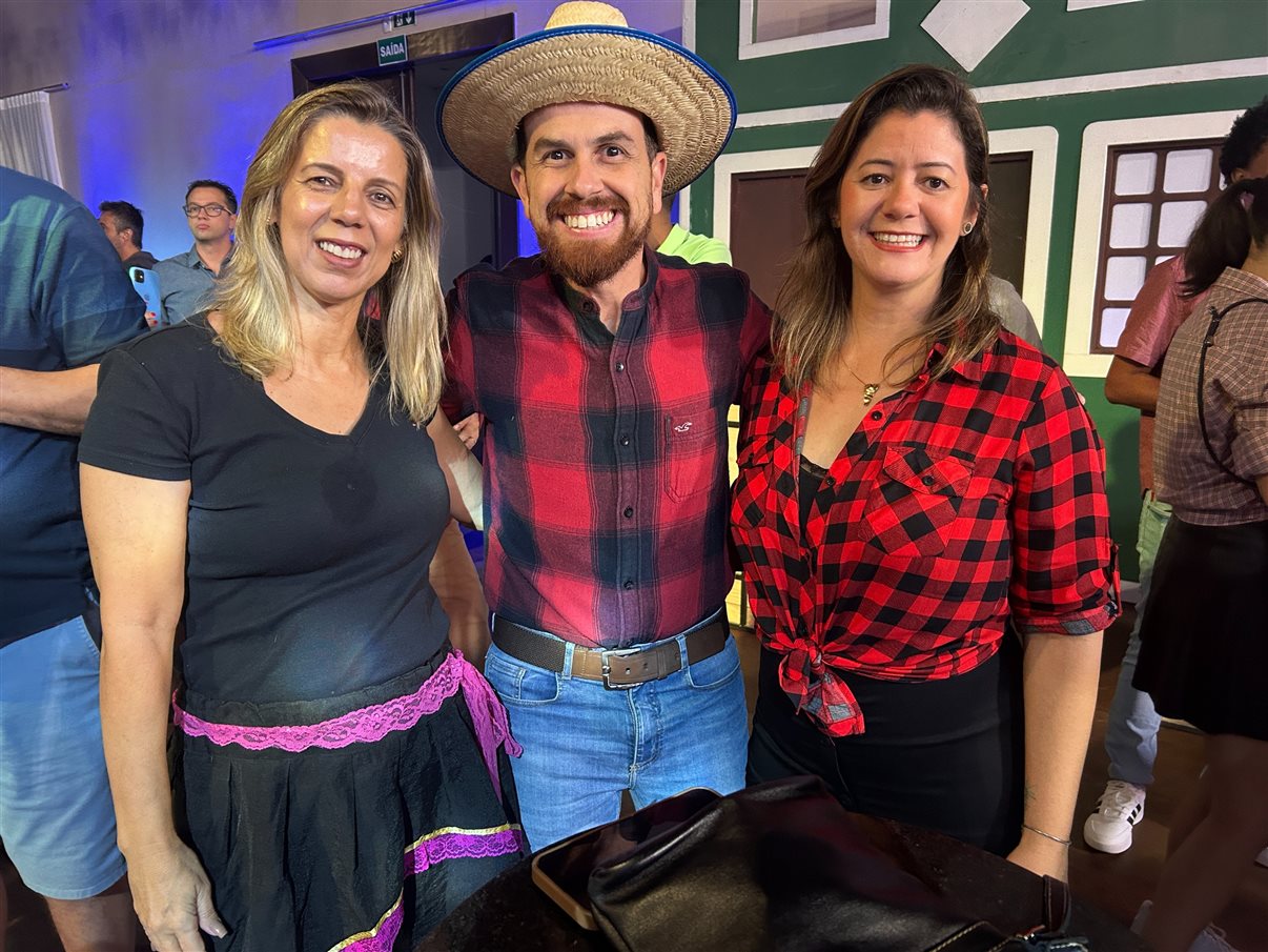 Mari Antunes, do Babado Novo