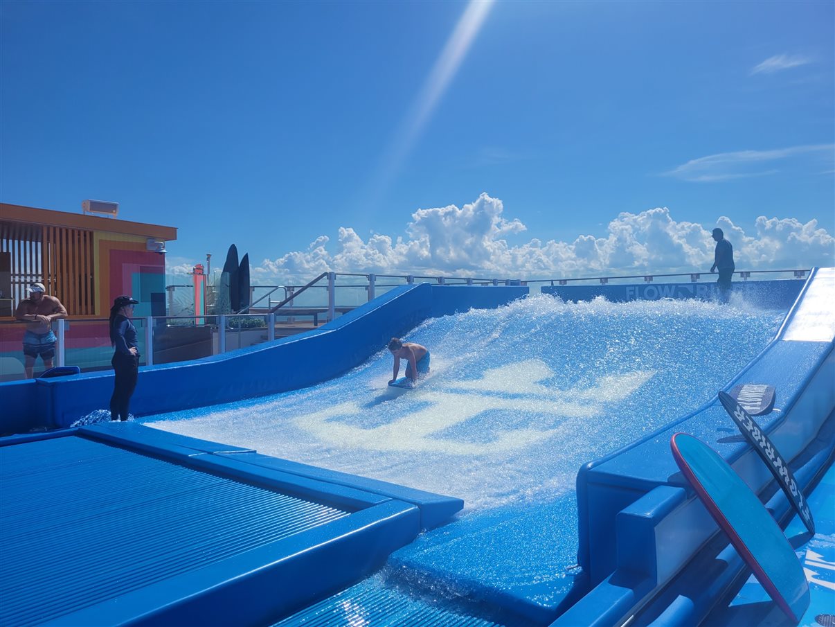 Entrada do Thrill Island