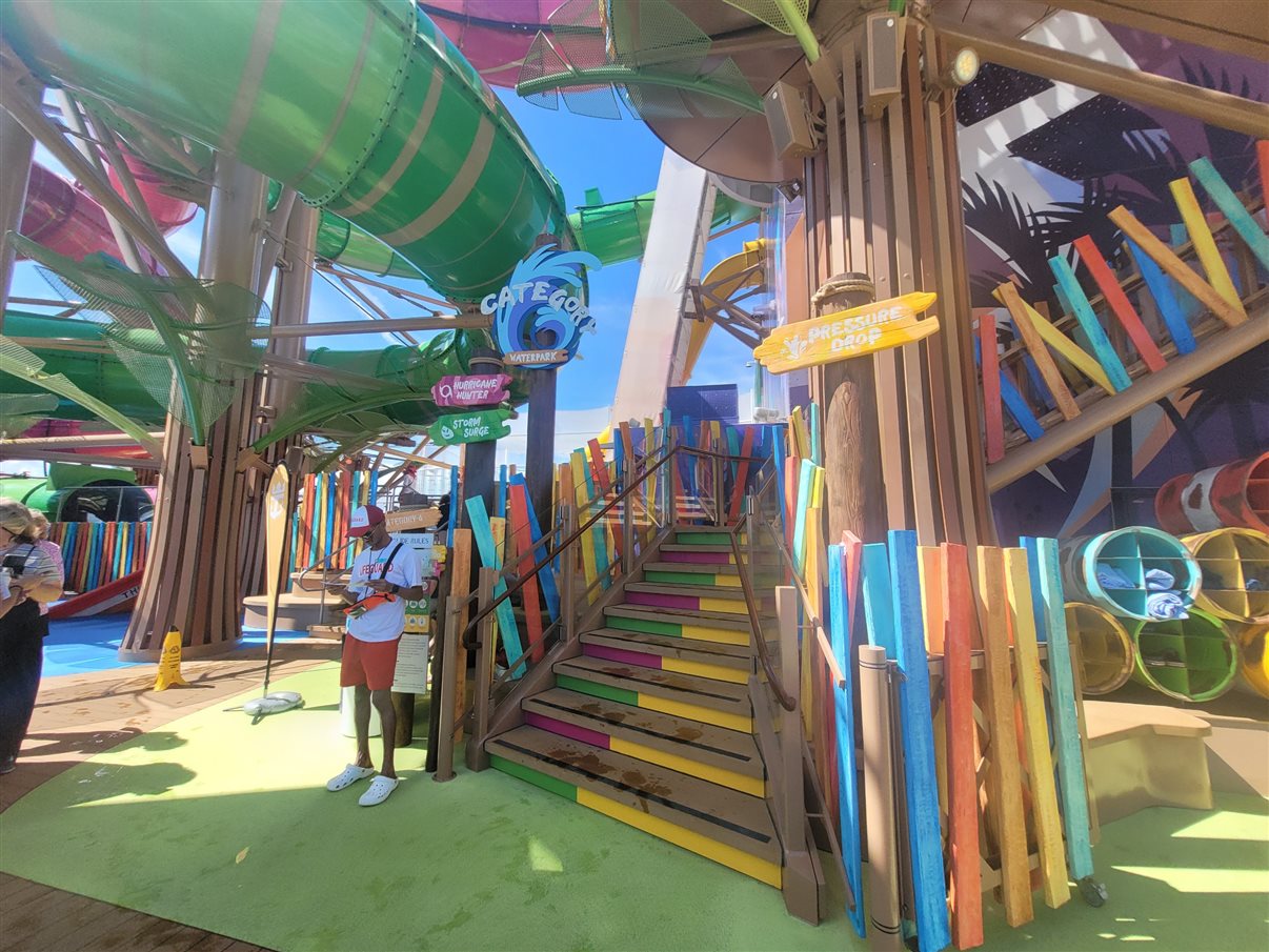 Entrada do Thrill Island