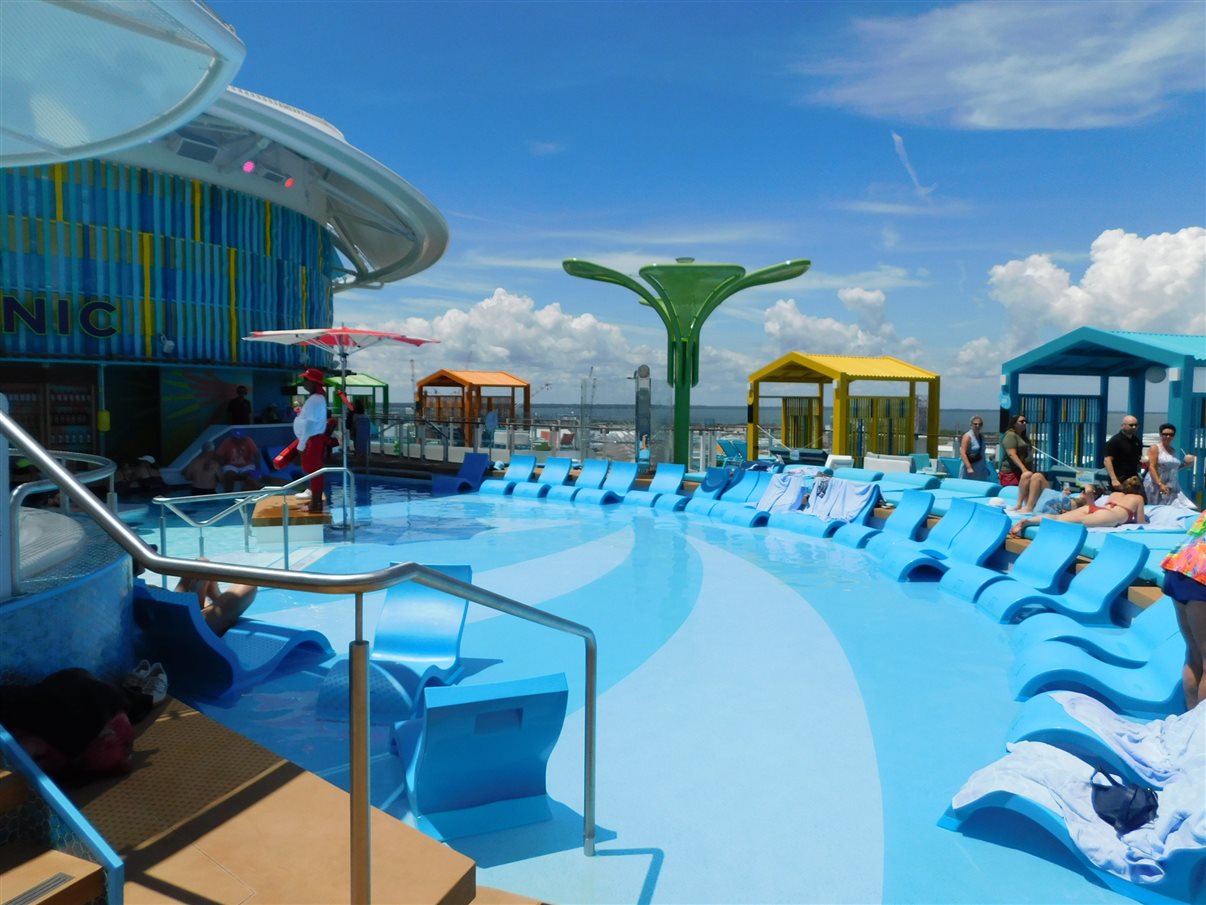 Piscina do Chill Island