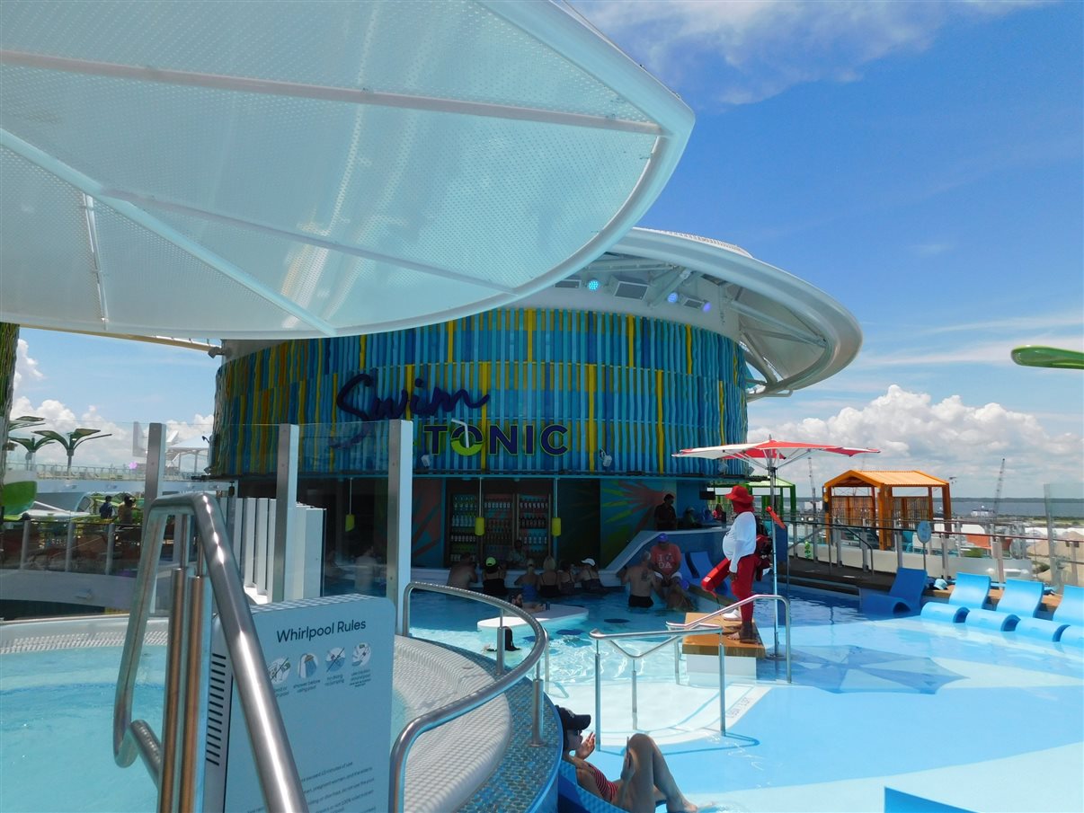 Piscina do Chill Island