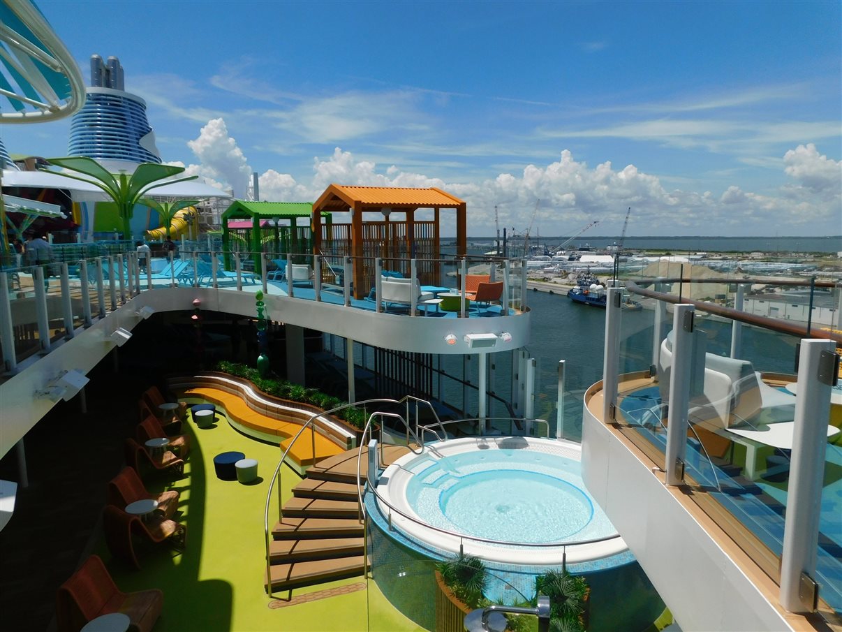 Piscina do Chill Island