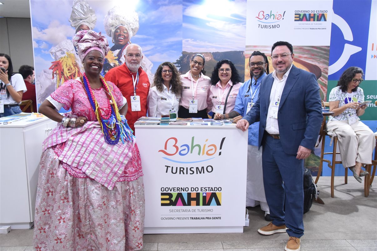 Marly Trindade, Luiz Castro, Tatiana Harfush, Luciana Gabriela Garcia, Maria Mariotti, José Felício Júnior e Pedro Gramacho, da Setur-BA
