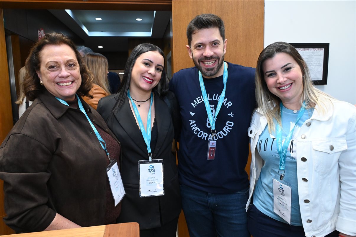 Elaine Ghattas, da Viva Tour, Thais Flor, da Caribu Travel, João Pin, da Ancoradouro, e Melissa Garcia, da Libertrips
