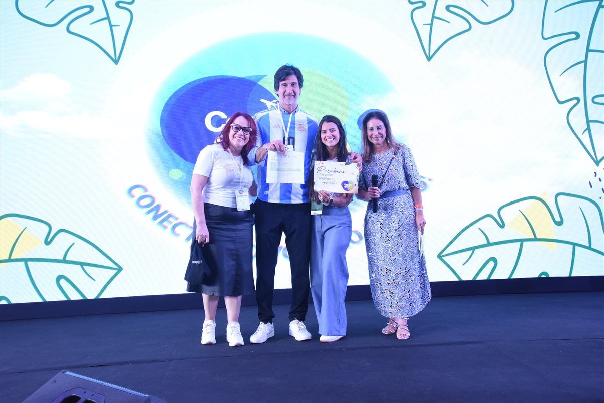 Marcia Santana, da Mar Magalhães Turismo, foi premiada com uma viagem para Turquia, patrocinada pela Dorak