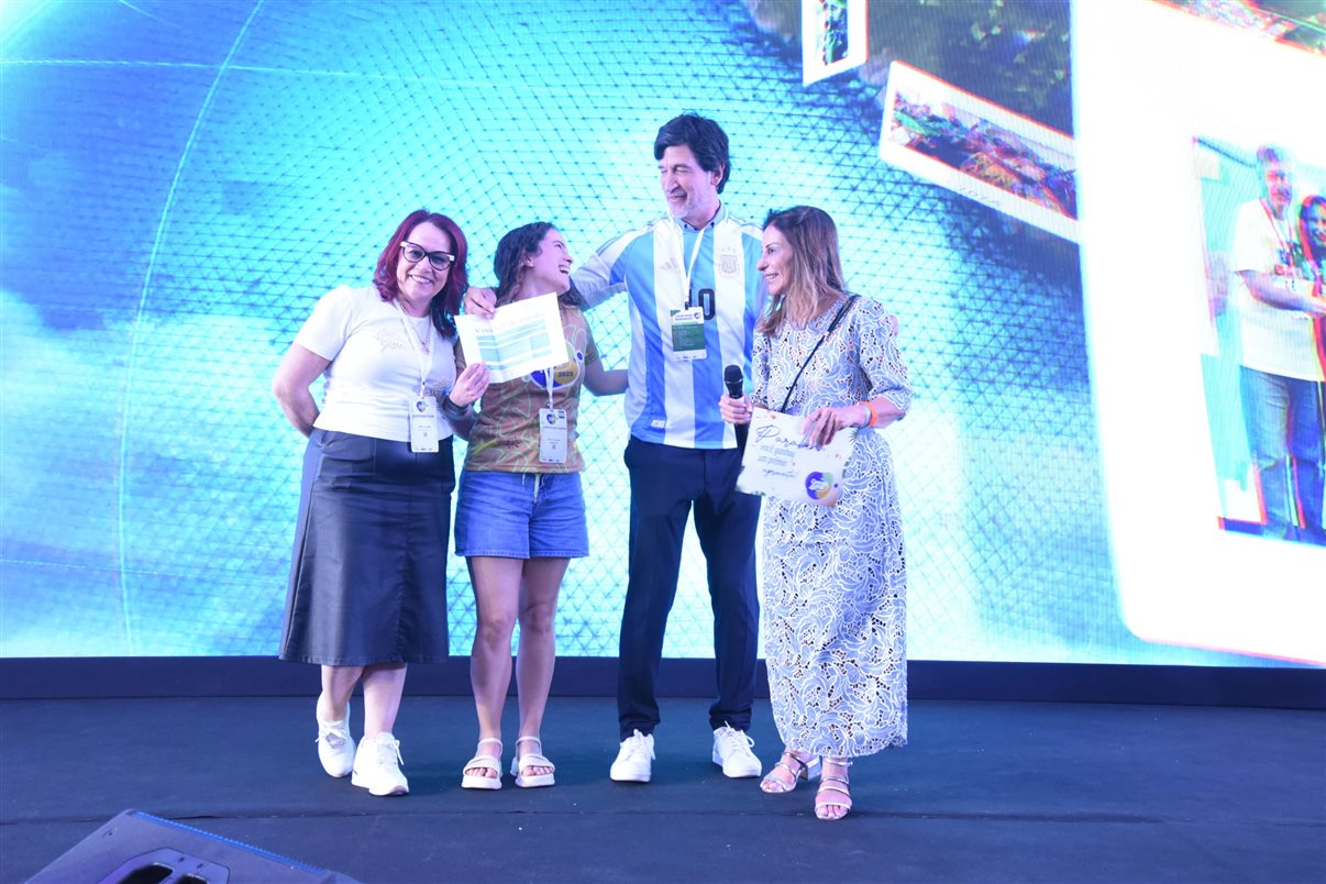 Marcia Santana, da Mar Magalhães Turismo, foi premiada com uma viagem para Turquia, patrocinada pela Dorak