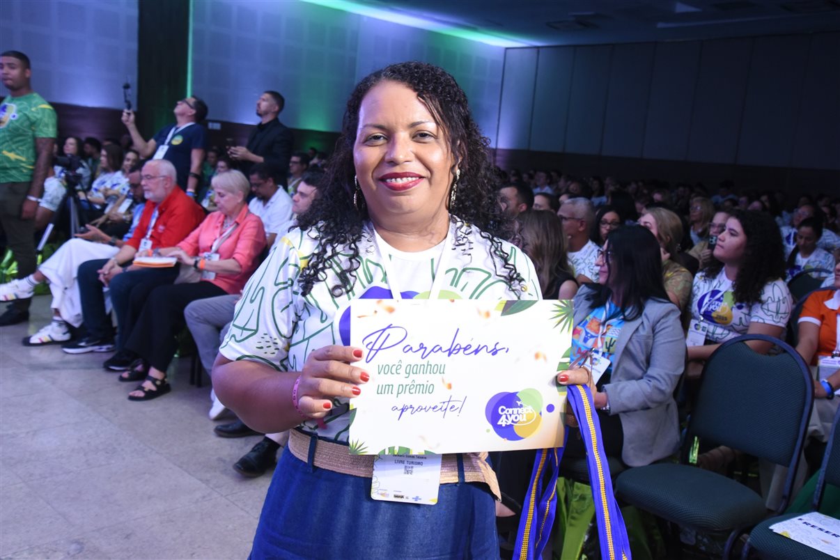 Marcia Santana, da Mar Magalhães Turismo, foi premiada com uma viagem para Turquia, patrocinada pela Dorak