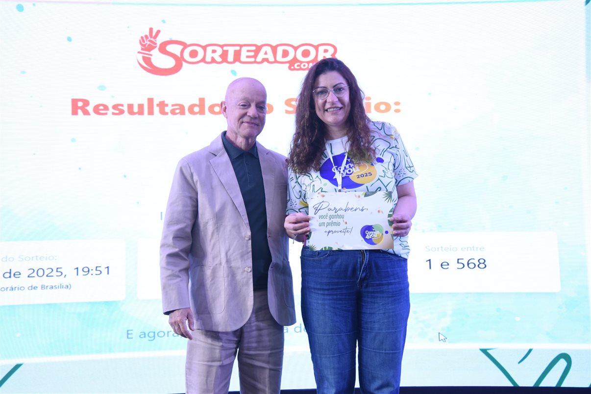 Marcia Santana, da Mar Magalhães Turismo, foi premiada com uma viagem para Turquia, patrocinada pela Dorak