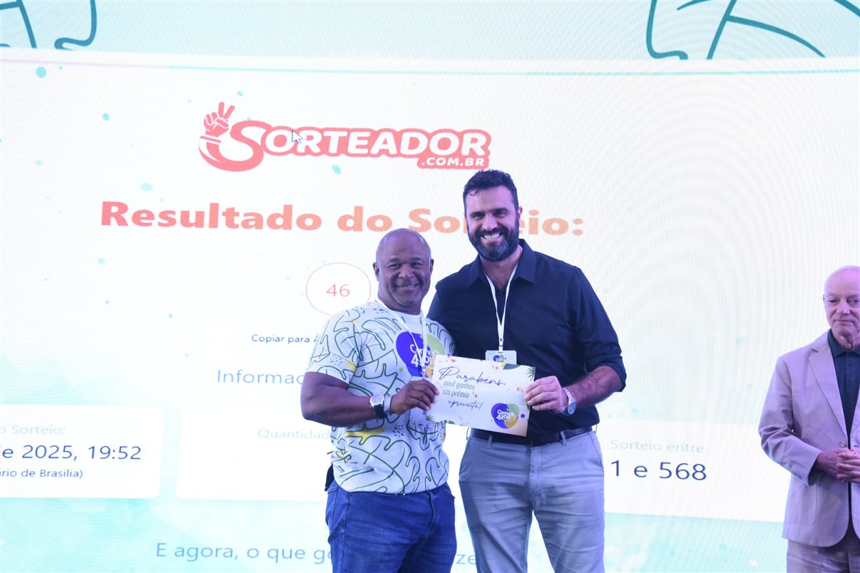 Marcia Santana, da Mar Magalhães Turismo, foi premiada com uma viagem para Turquia, patrocinada pela Dorak