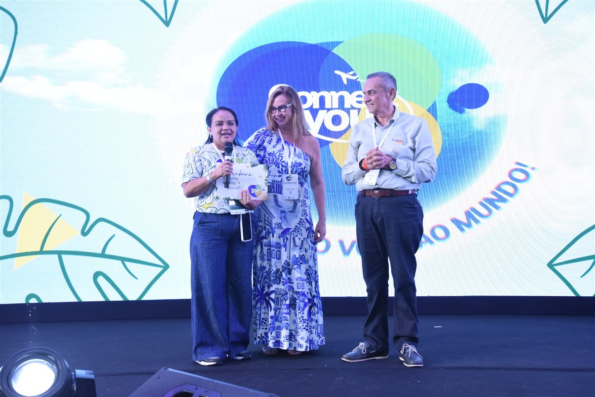 Marcia Santana, da Mar Magalhães Turismo, foi premiada com uma viagem para Turquia, patrocinada pela Dorak