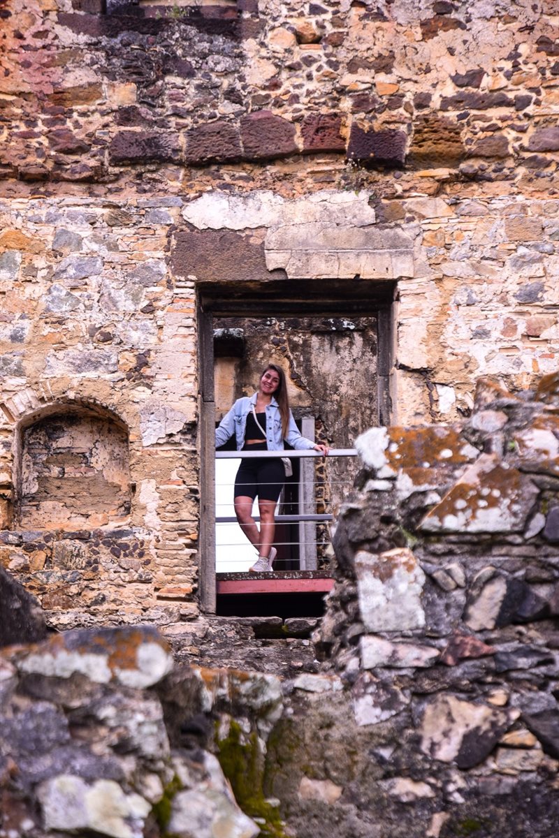 A Fundação Garcia D’Ávila é responsável pela preservação e manutenção da Casa da Torre, também conhecida como Castelo Garcia D’Ávila, primeira edificação fortificada e única construção das américas com caraterísticas medievais, erigida em 1551, no alto da Colina de Tatuapara em Praia do Forte