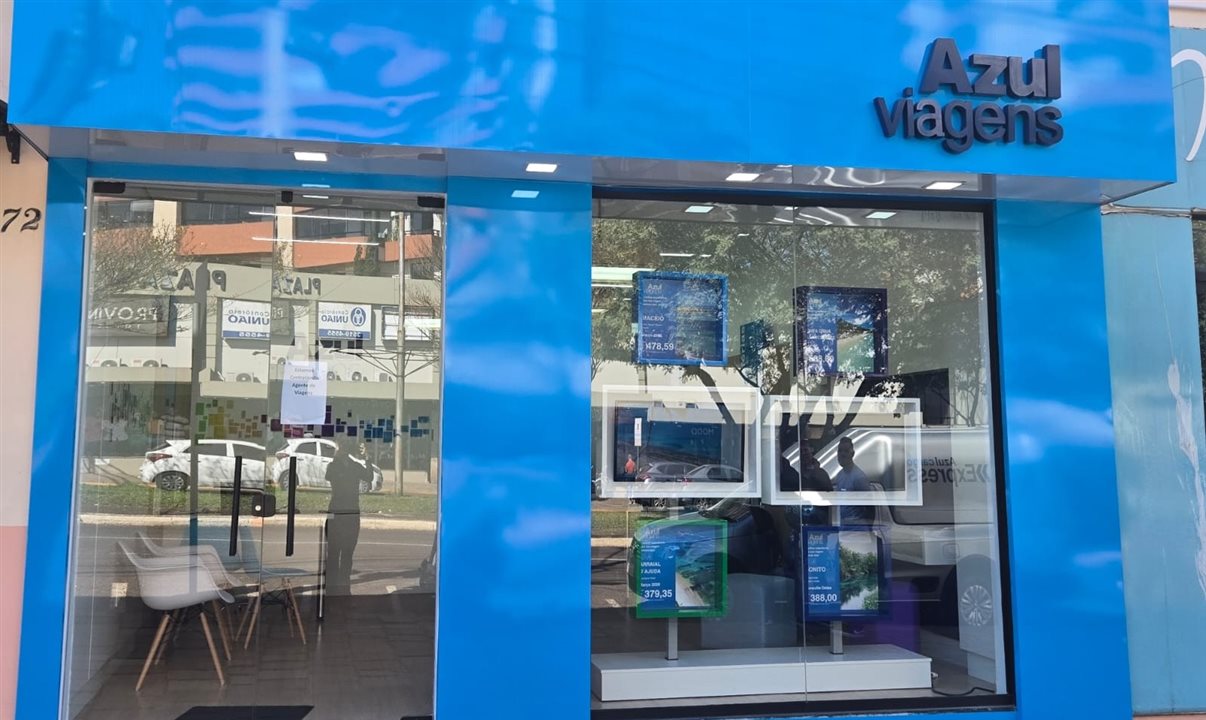 Fachada da nova loja da Azul Viagens em Erechim