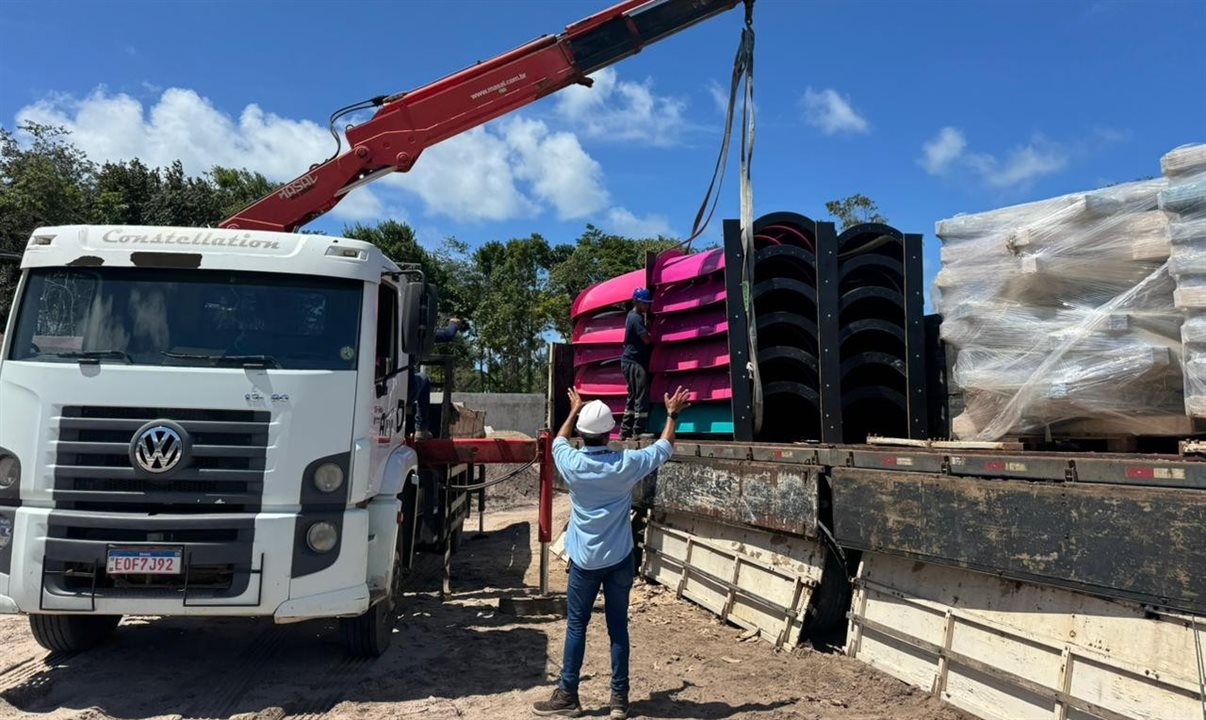 Acquaí Park começa a receber primeiros brinquedos