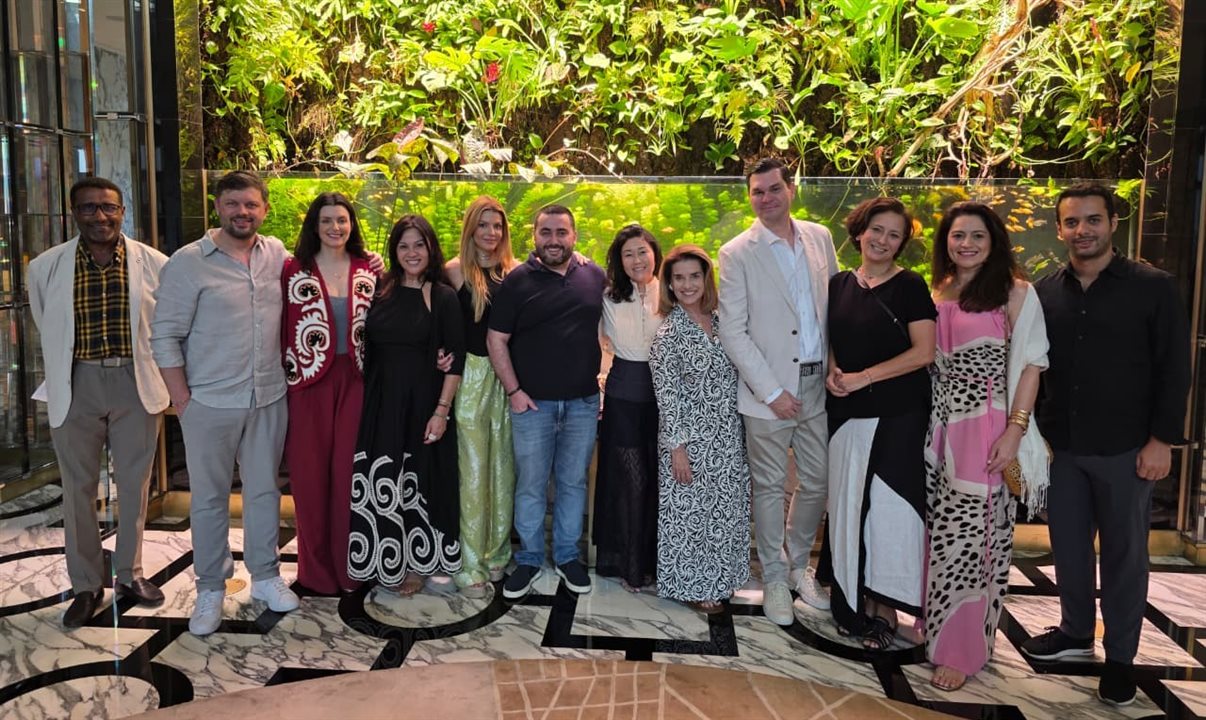 Seddik Aassim (Travel Link Morocco), Fernando Machado (Dryas Travel), Adriana Cabello (A.Travel), Raquel Mallorquin (Arosa Travel), Andreia Cabello (A.Travel), Bruno de Paula (Dryas Travel),  Mayra Iguchi (HIP Hotels), Silvia Campos (Sacs Travel), Maurice Padovani (Primetour), Maria Antonia (Moiru Travel), Karina Vettorazzi (KN Viagens) e Othman Nait (Travel Link Morocco)