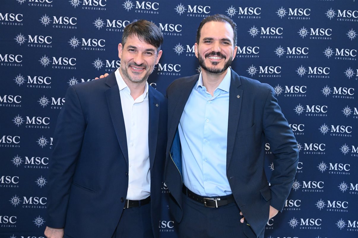 Carolina Putnoki, da Atout France, com Ignacio Palacios, Fernanda Zebral, Adrian Ursilli, Rafael Grosso e Eduardo Simões, da MSC Cruzeiros