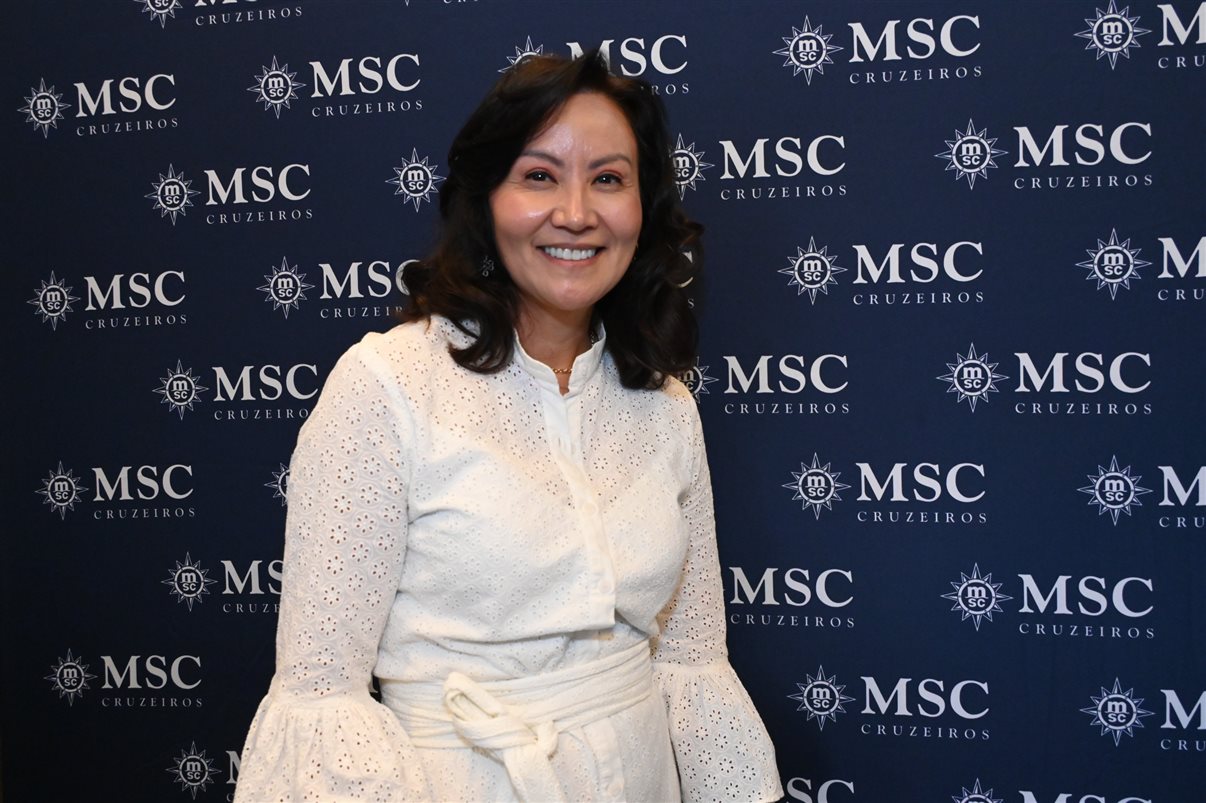 Carolina Putnoki, da Atout France, com Ignacio Palacios, Fernanda Zebral, Adrian Ursilli, Rafael Grosso e Eduardo Simões, da MSC Cruzeiros