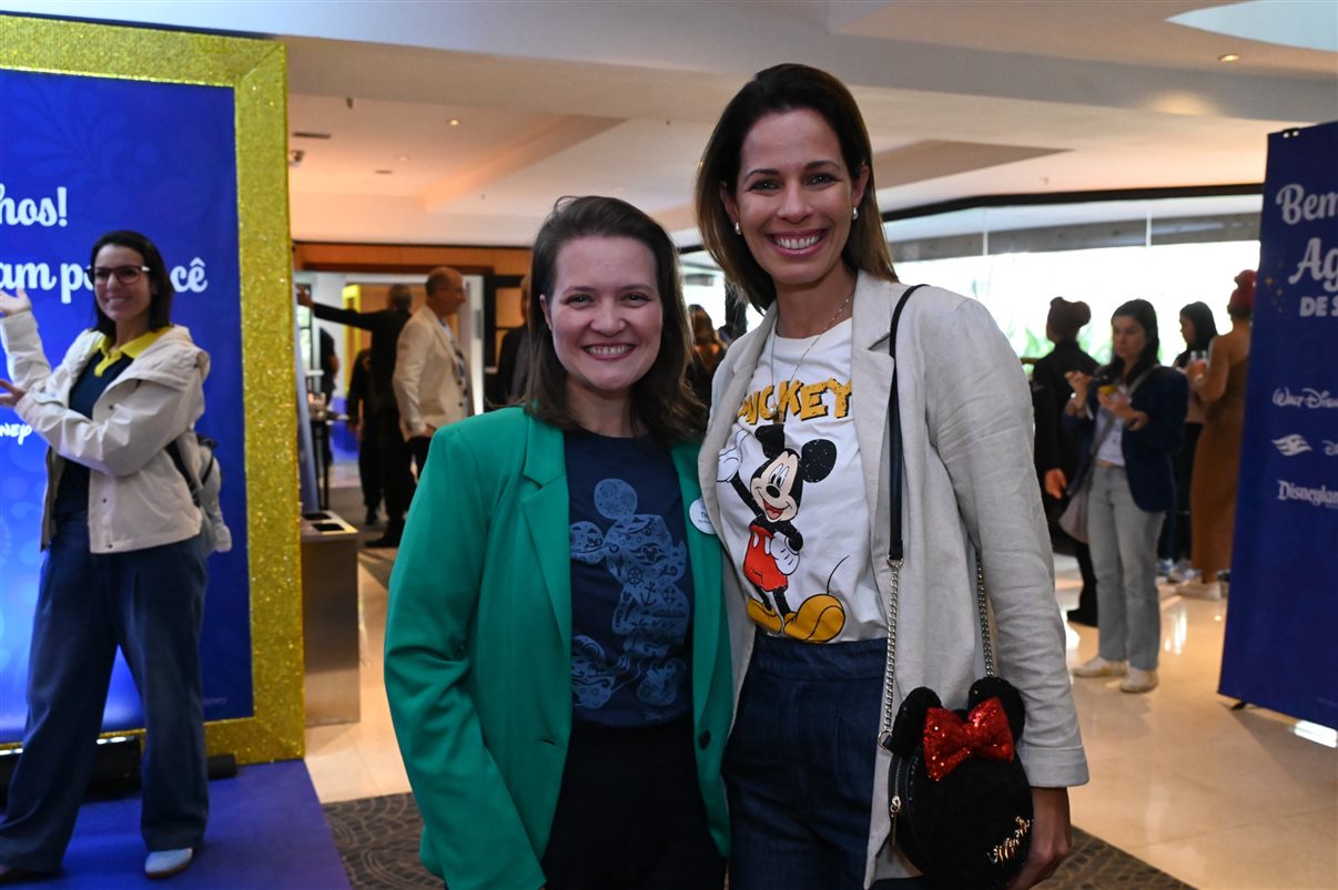 Ian de Palma, Isabella Gueller, Thais Ramos, Manuela Gentil Bopp, Alexander Haim, Lisa Smith, Juliana Belloti e Ana Luíza Teixeira, da Disney Destinations