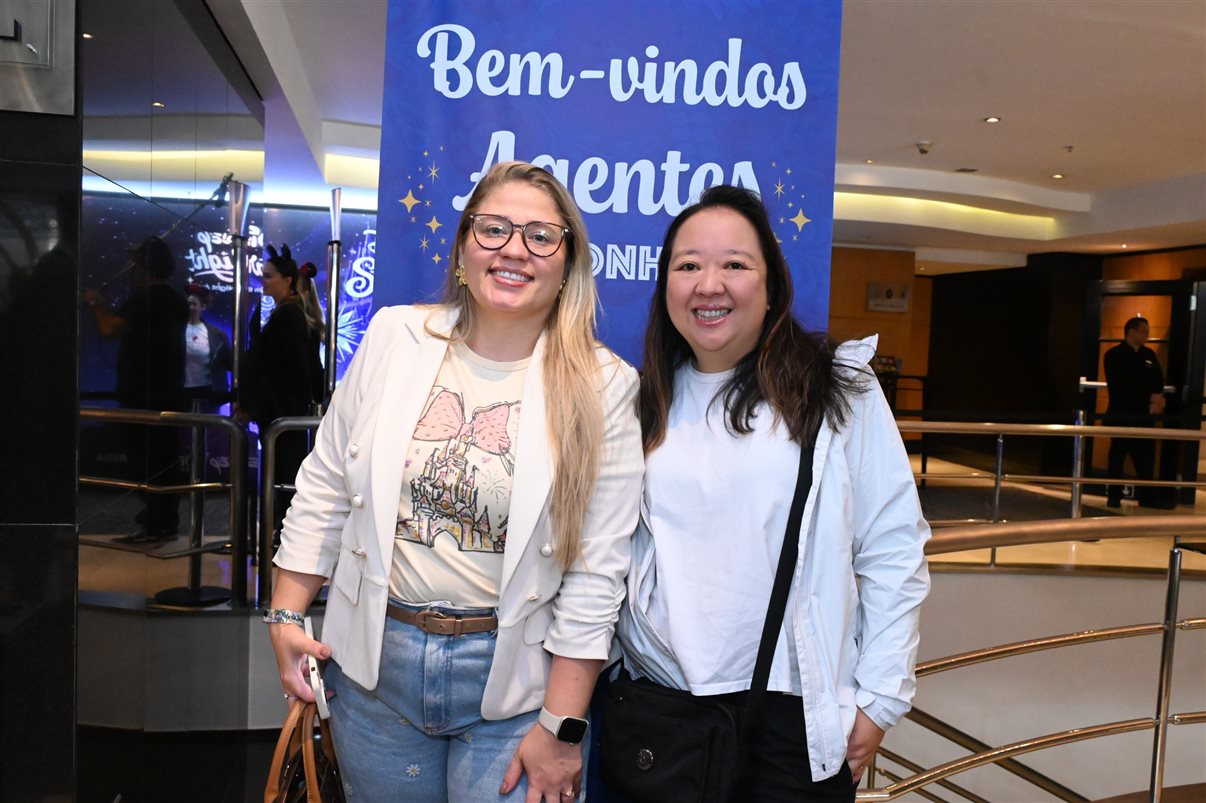 Ian de Palma, Isabella Gueller, Thais Ramos, Manuela Gentil Bopp, Alexander Haim, Lisa Smith, Juliana Belloti e Ana Luíza Teixeira, da Disney Destinations