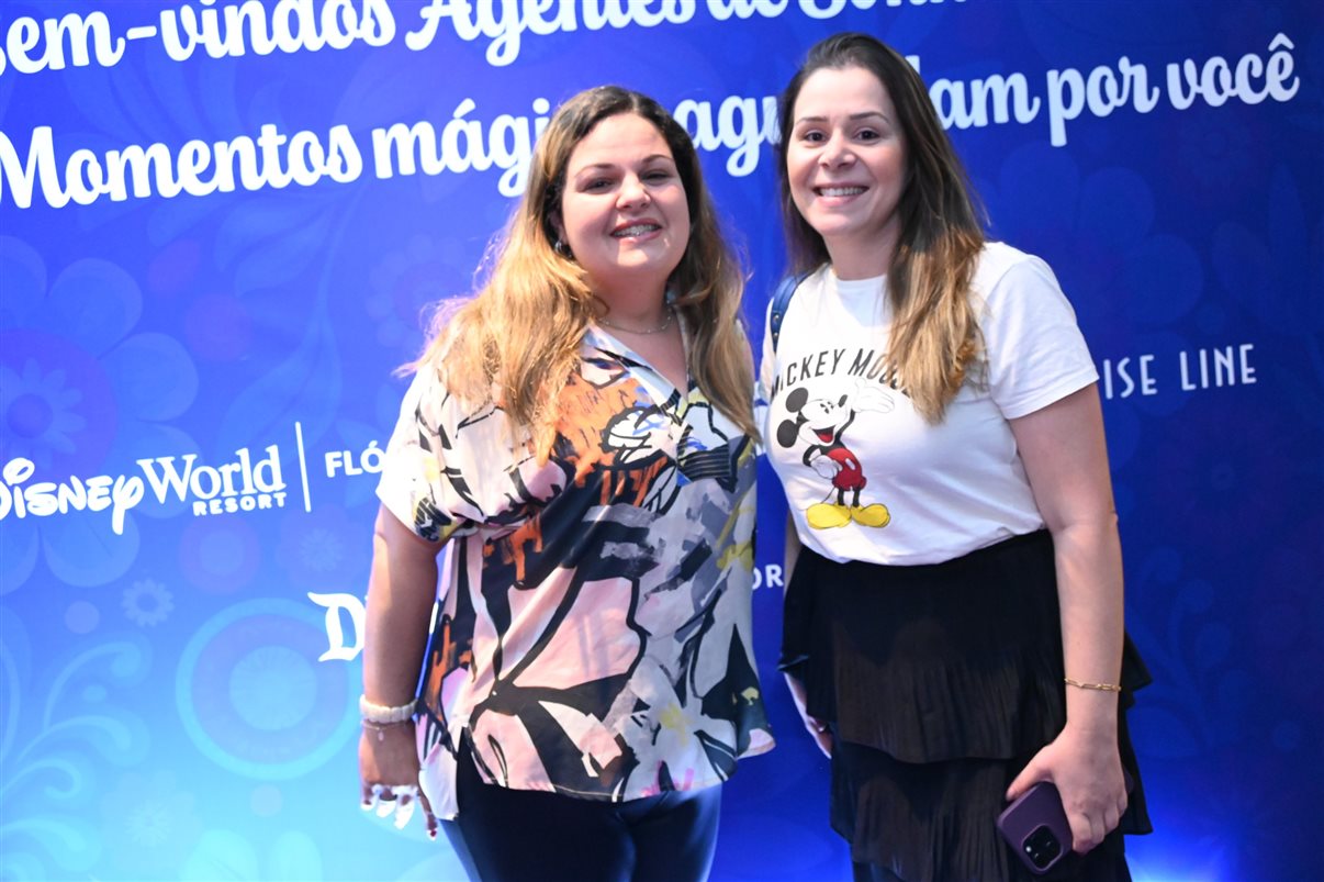 Ian de Palma, Isabella Gueller, Thais Ramos, Manuela Gentil Bopp, Alexander Haim, Lisa Smith, Juliana Belloti e Ana Luíza Teixeira, da Disney Destinations
