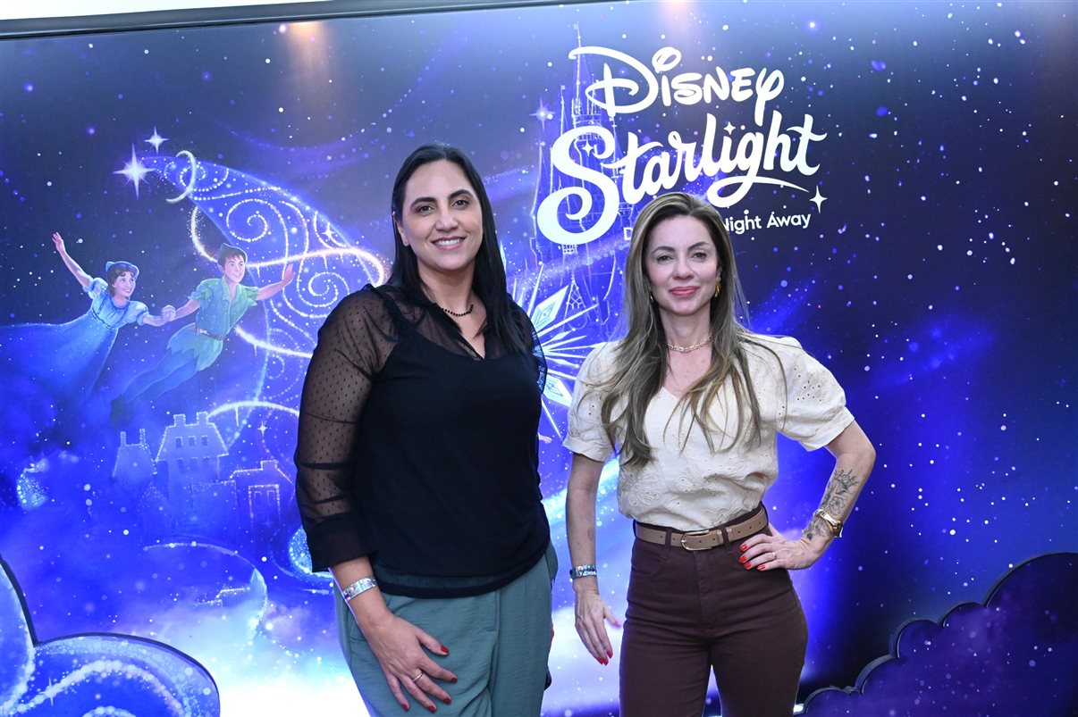 Ian de Palma, Isabella Gueller, Thais Ramos, Manuela Gentil Bopp, Alexander Haim, Lisa Smith, Juliana Belloti e Ana Luíza Teixeira, da Disney Destinations