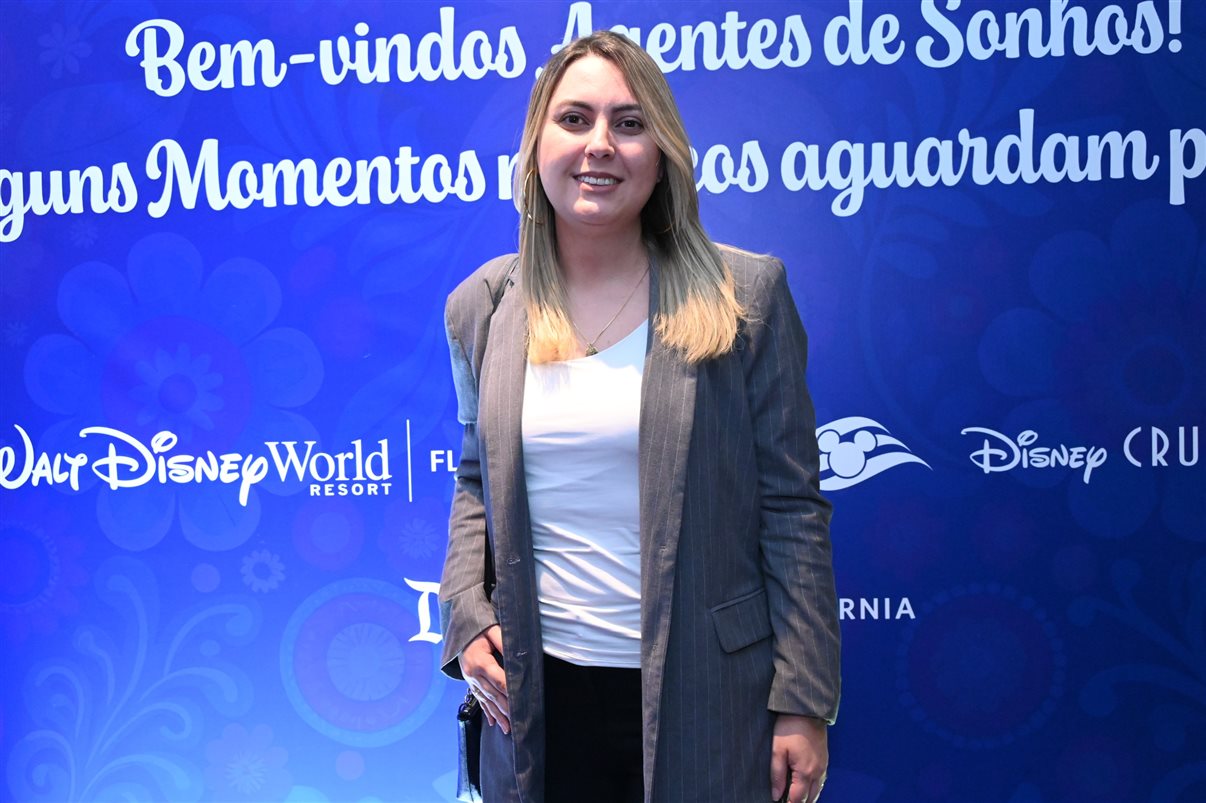 Ian de Palma, Isabella Gueller, Thais Ramos, Manuela Gentil Bopp, Alexander Haim, Lisa Smith, Juliana Belloti e Ana Luíza Teixeira, da Disney Destinations