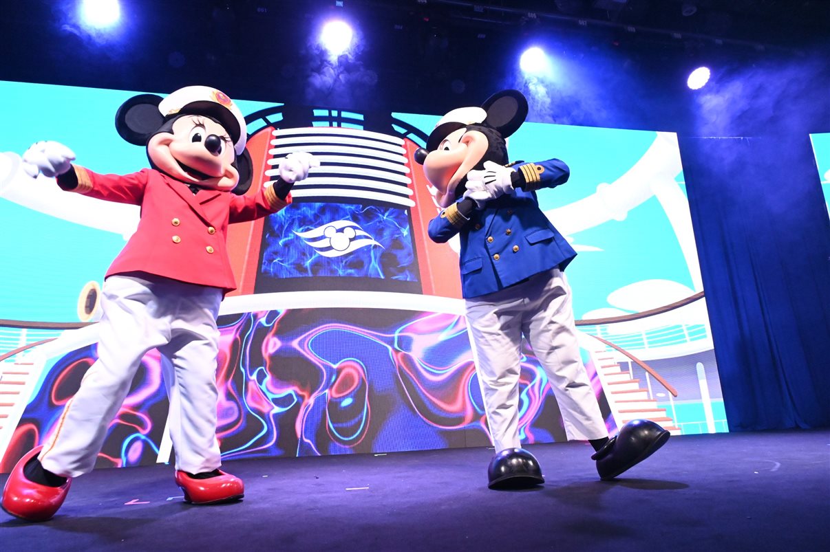 Mickey e Minnie Mouse encantaram os participantes do evento