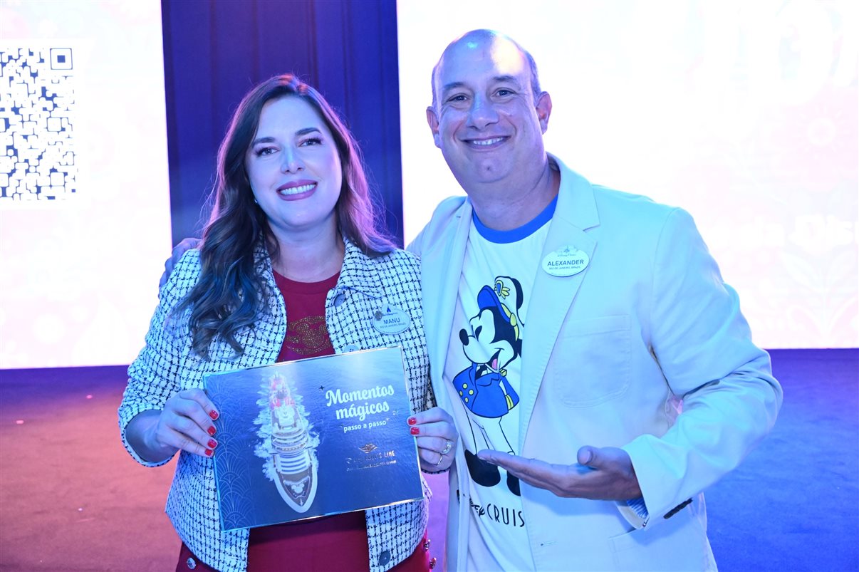 Mickey e Minnie Mouse encantaram os participantes do evento