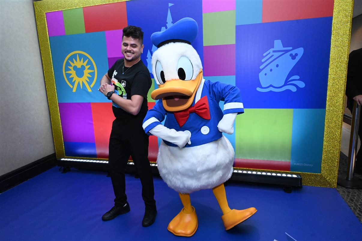 Mickey e Minnie Mouse encantaram os participantes do evento