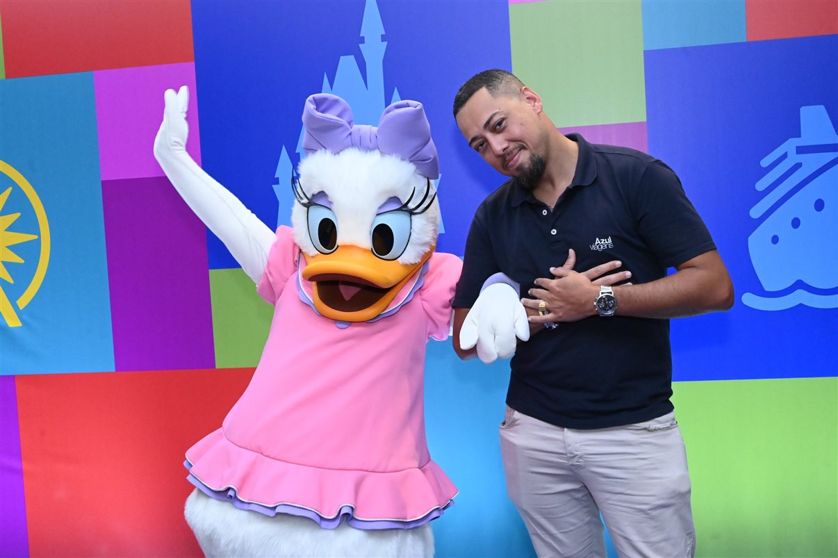 Mickey e Minnie Mouse encantaram os participantes do evento