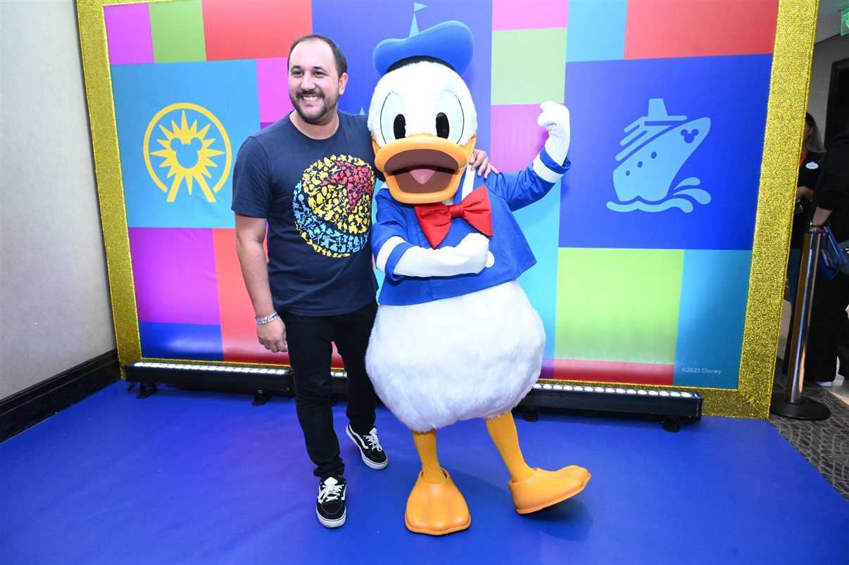 Mickey e Minnie Mouse encantaram os participantes do evento
