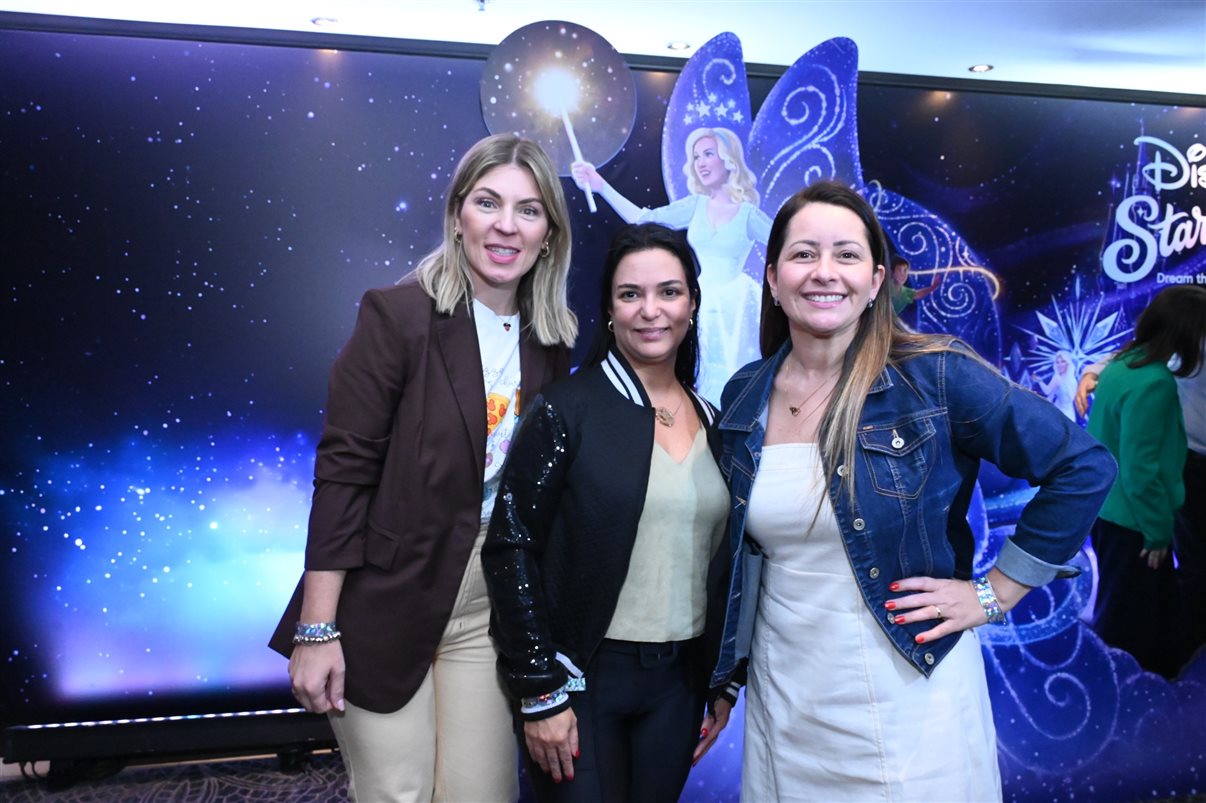 Mickey e Minnie Mouse encantaram os participantes do evento